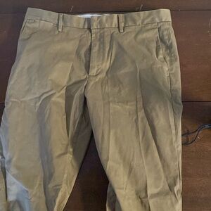 Banana Republic 34 beige dress pants
